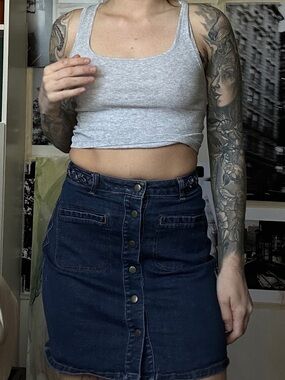Button denim skirt